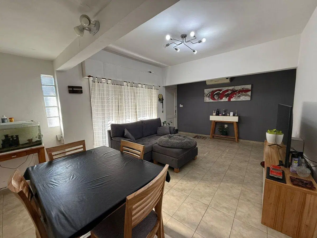 CASA 3 AMBIENTES CON QUINCHO Y PARRILLA EN QUILMES 5