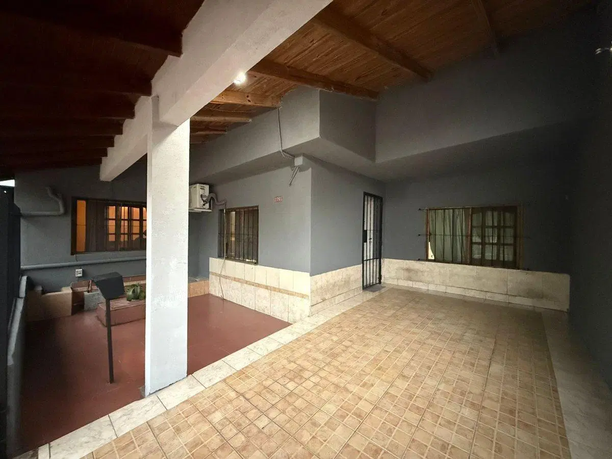 VENTA CASA LOMAS DE ZAMORA 3