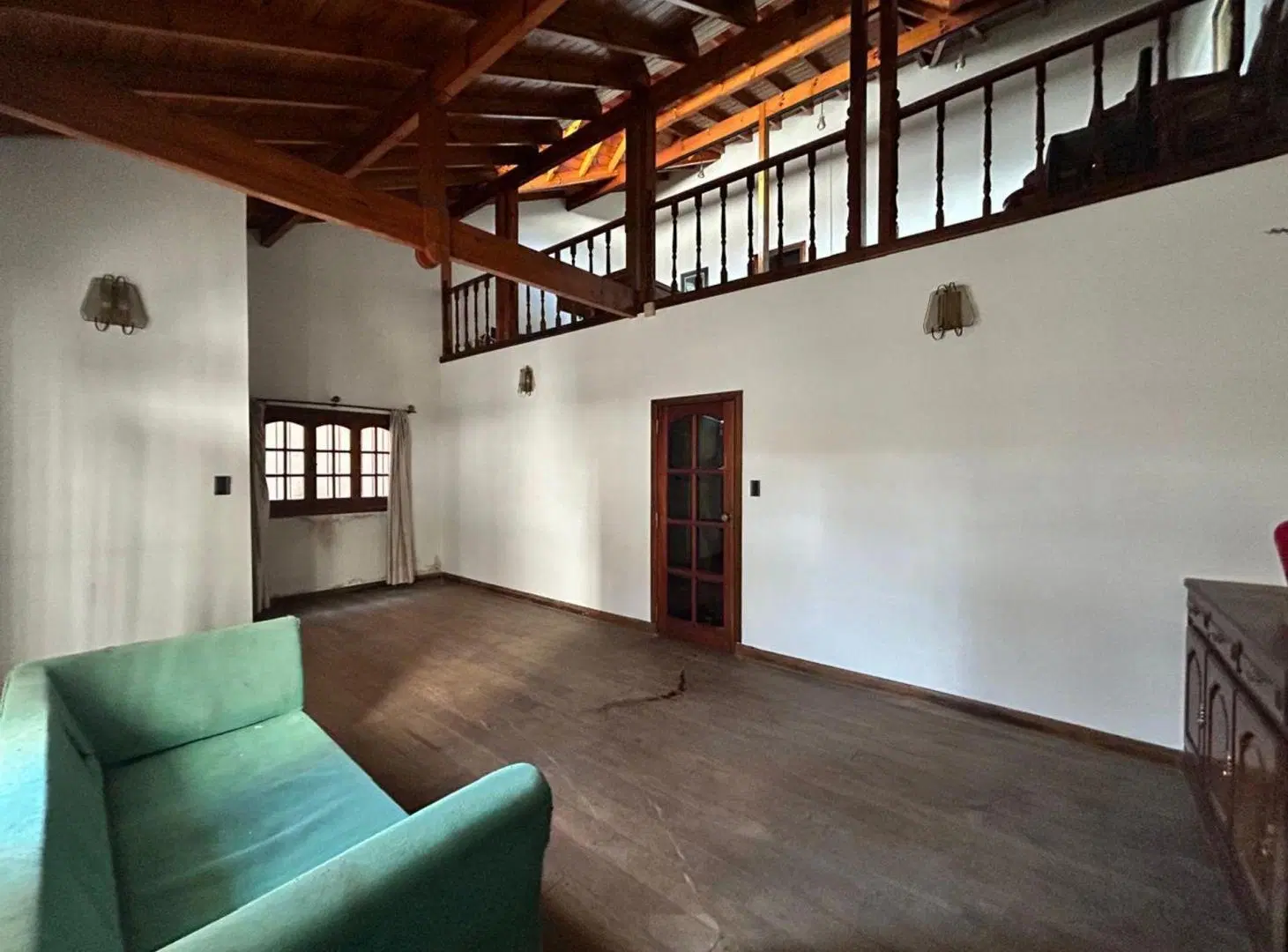 CASA 5 AMBIENTES VENTA EN LUIS GUILLÓN CON PARQUE 3