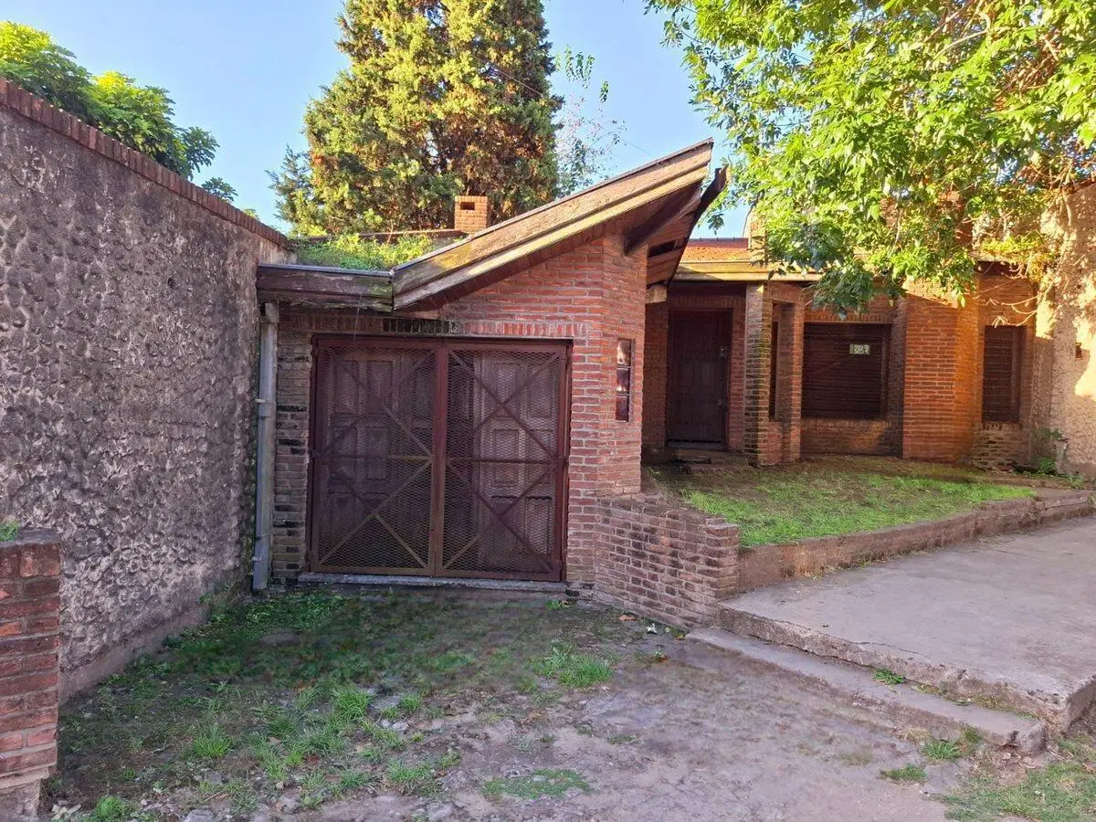 CASA 4 AMBIENTES A REFACCIONAR VENTA LOMAS 3