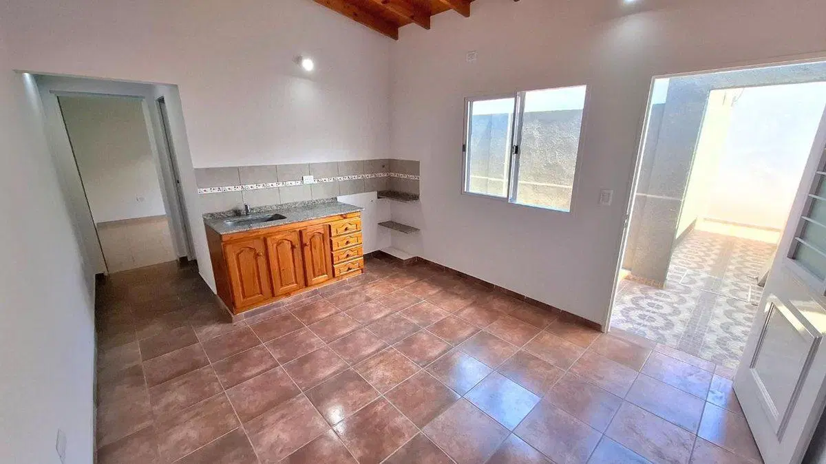 PH 2 AMBIENTES C PATIO ALQUILER GUILLON A ESTRENAR 3