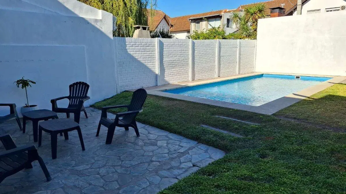 DUPLEX 4 AMBIENTES VENTA BARRIO LOS ROBLES BURZACO 4