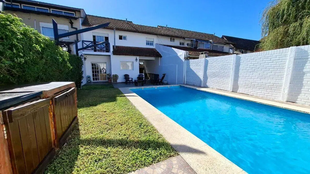DUPLEX 4 AMBIENTES VENTA BARRIO LOS ROBLES BURZACO 5