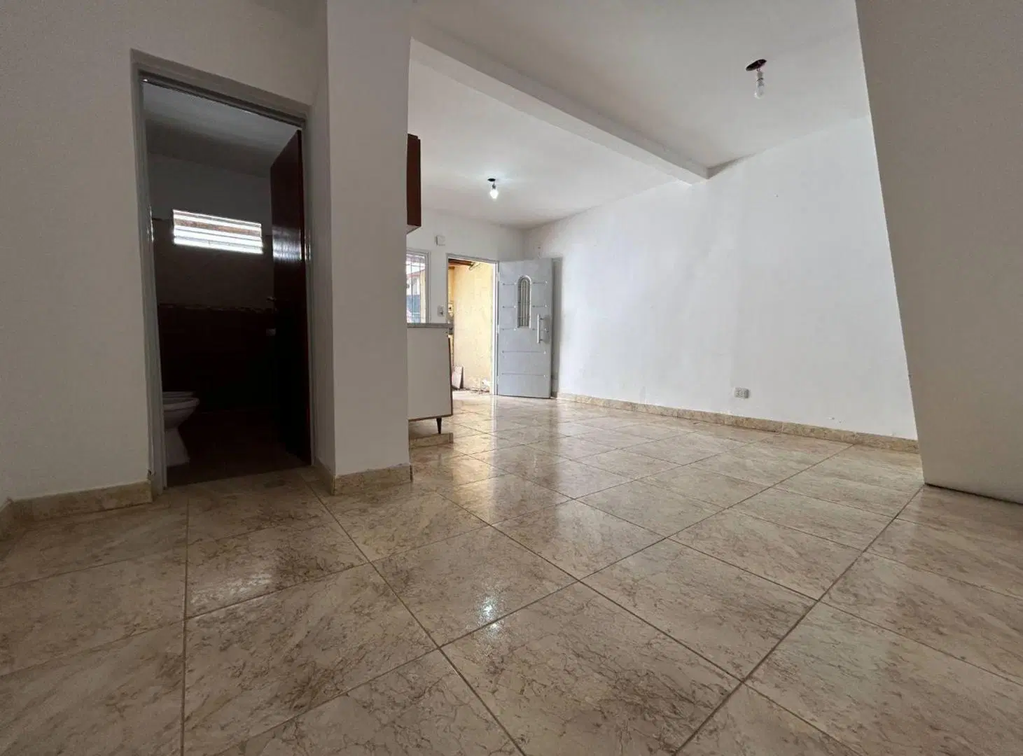Venta en Block de 5 departamentos  Lomas de Zamora 3