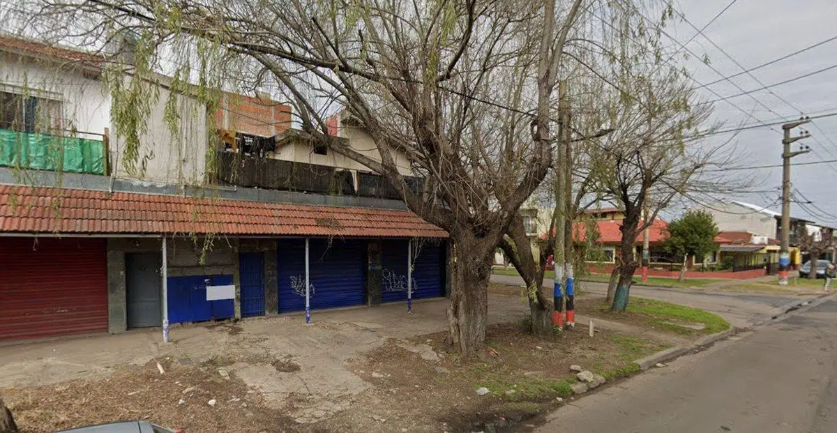 VENTA LOCAL COMERCIAL EN ZONA TRANSITADA BURZACO 3