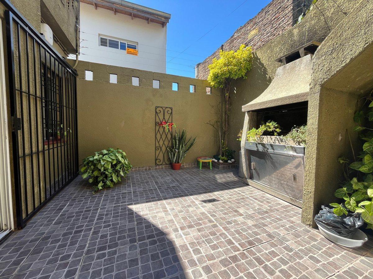 VENTA PH 4 AMBIENTES CON PATIO BANFIELD APTO CREDI