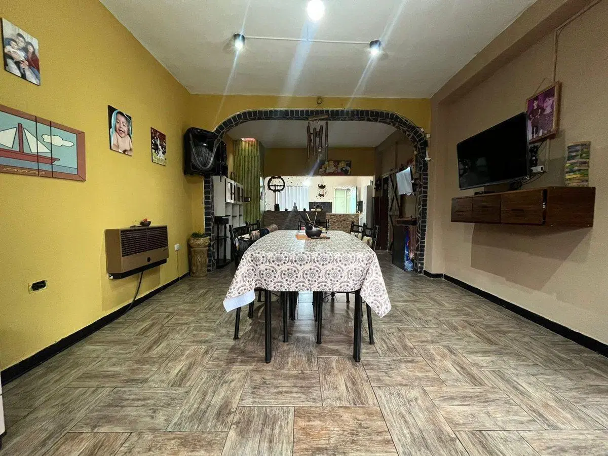 CASA EN VENTA 4 AMBIENTES TEMPERLEY + DEPARTAMENTO 4
