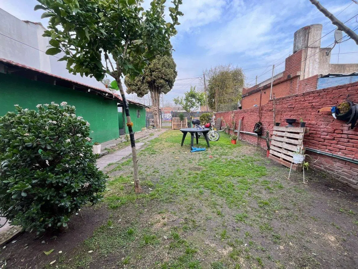 CASA EN VENTA 4 AMBIENTES TEMPERLEY FONDO LIBRE 2