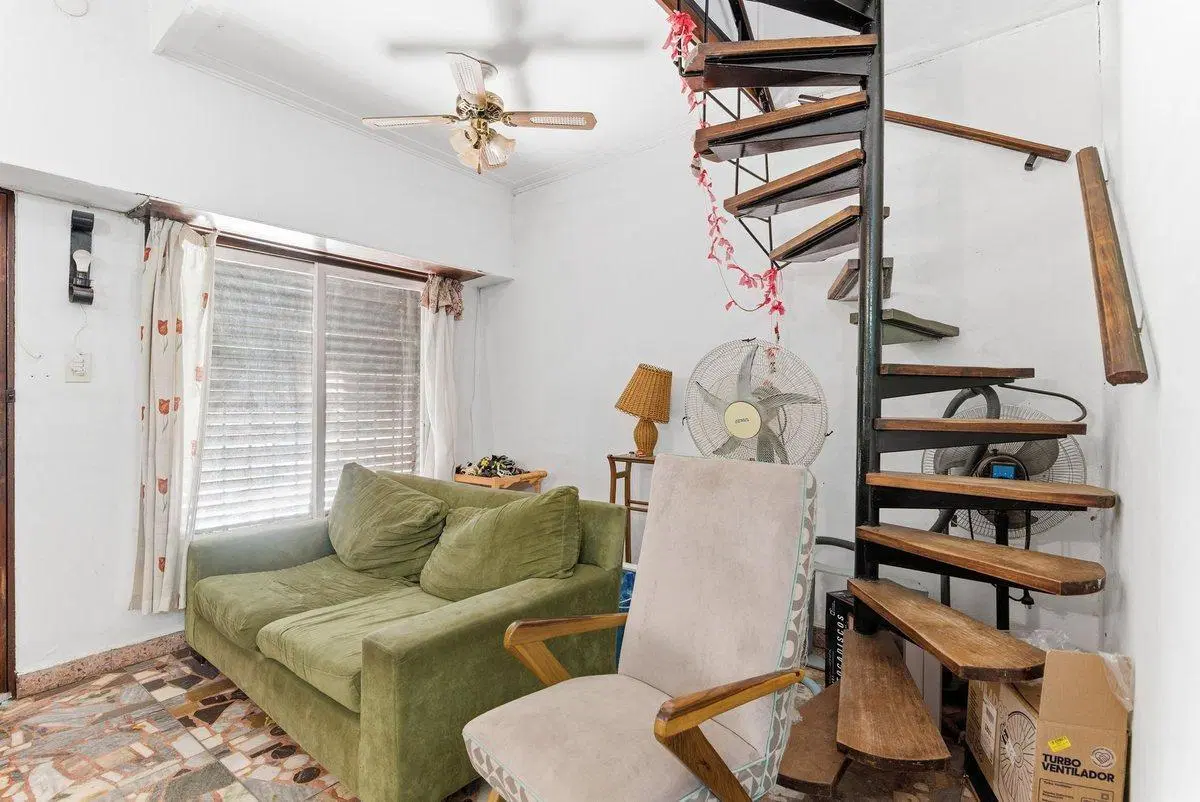 VENTA CASA CON TERRENO EN ADROGUE 4