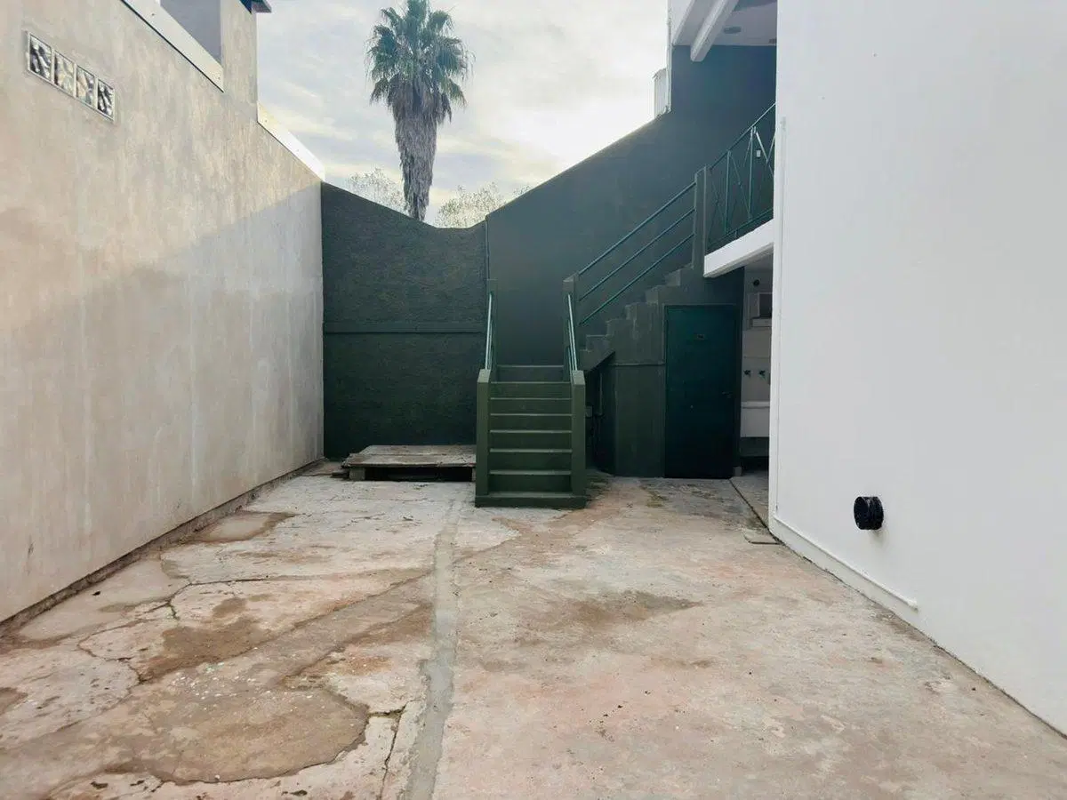 Alquiler 2 Dorm Garage Patio Jardin al Frente 2