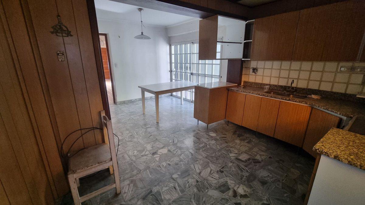 Foto de CASA EN VENTA LOMAS DE ZAMORA APTO CREDITO, imagen 1