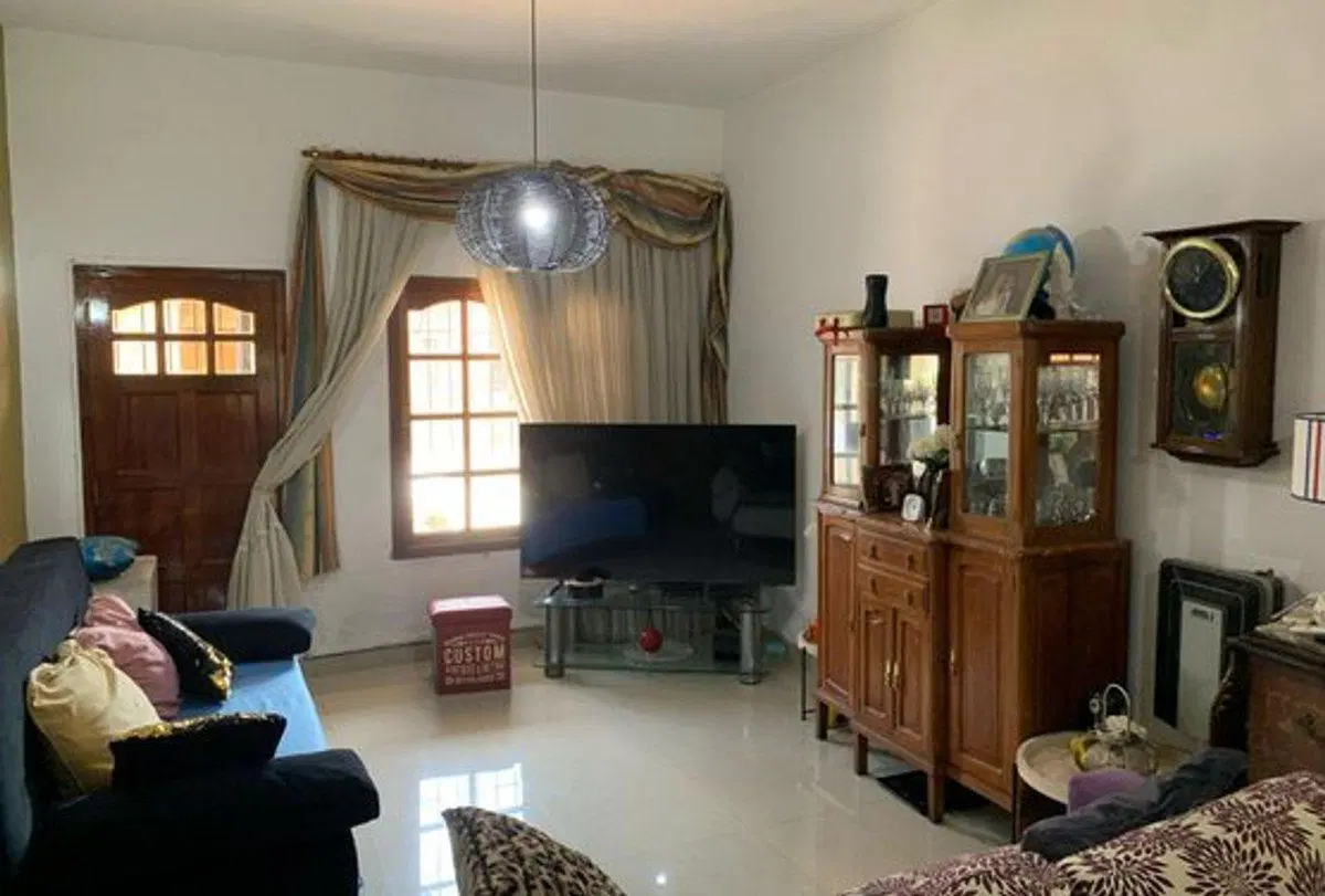 CASA 3 AMBIENTES EN VENTA  LOMAS DE ZAMORA 3