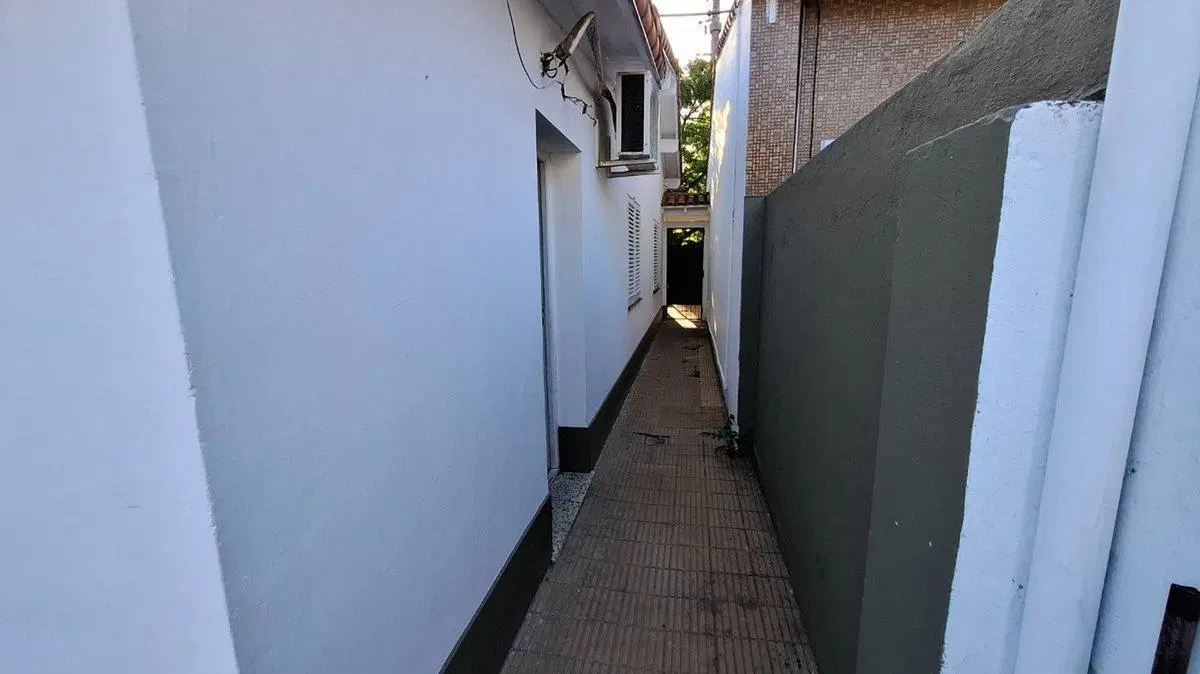 CASA 4 AMBIENTES VENTA LOMAS DE ZAMORA CON PARQUE 5