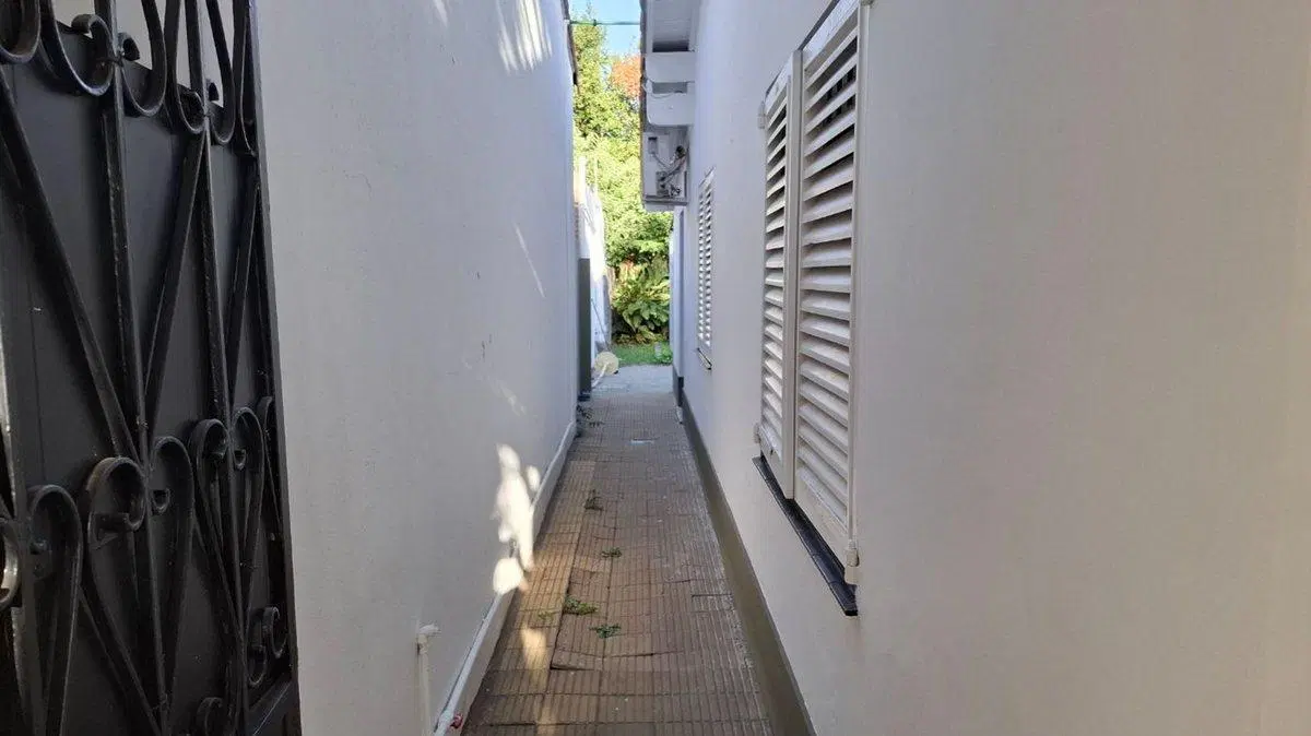 CASA 4 AMBIENTES VENTA LOMAS DE ZAMORA CON PARQUE 4