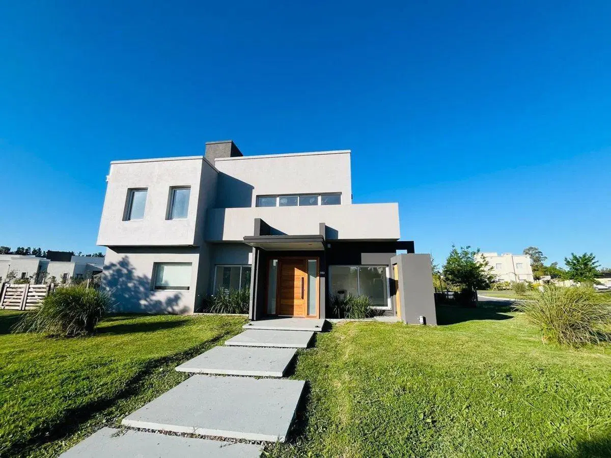 CASA 4 AMBIENTES VENTA SANTA INES CANNING 4