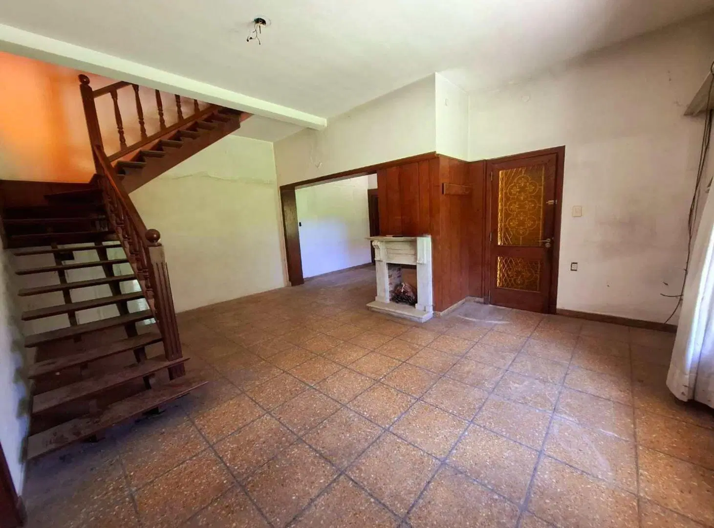 CASA 5 AMBIENTES VENTA LOMAS DE ZAMORA LOTE 800M2 4