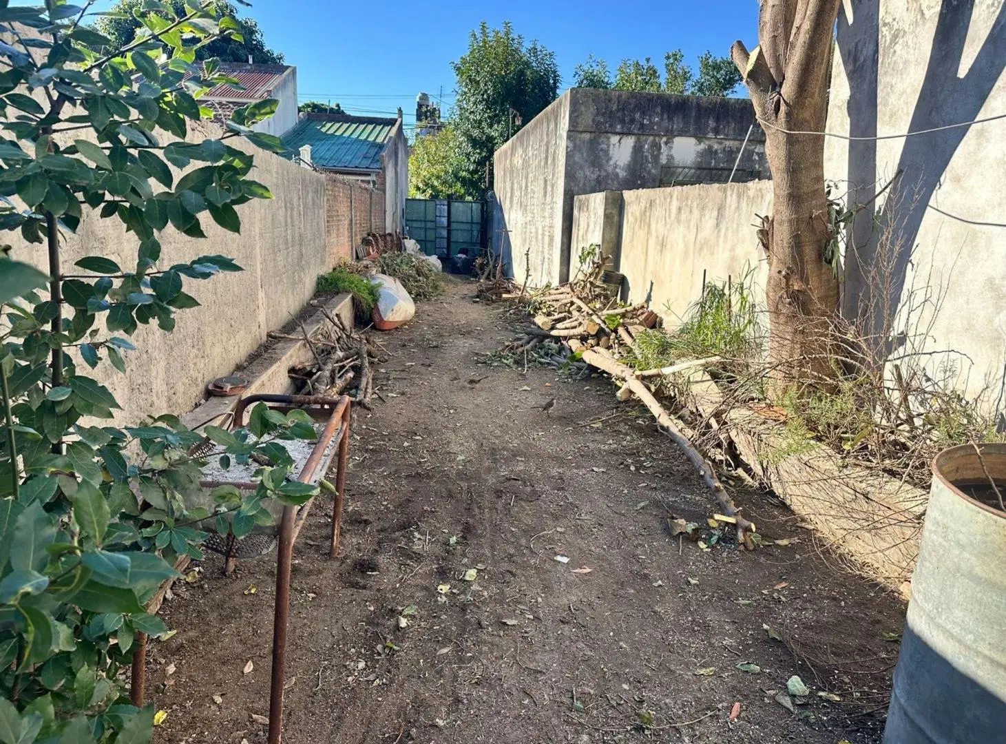 LOTE CON 4 CONSTRUCCIONES TIPO DUPLEX EN VENTA 4