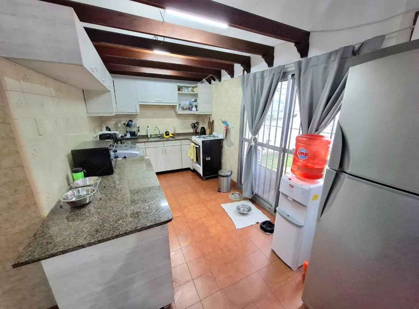 CASA 4 AMBIENTES VENTA AVELLANEDA PATIO Y COCHERA 3
