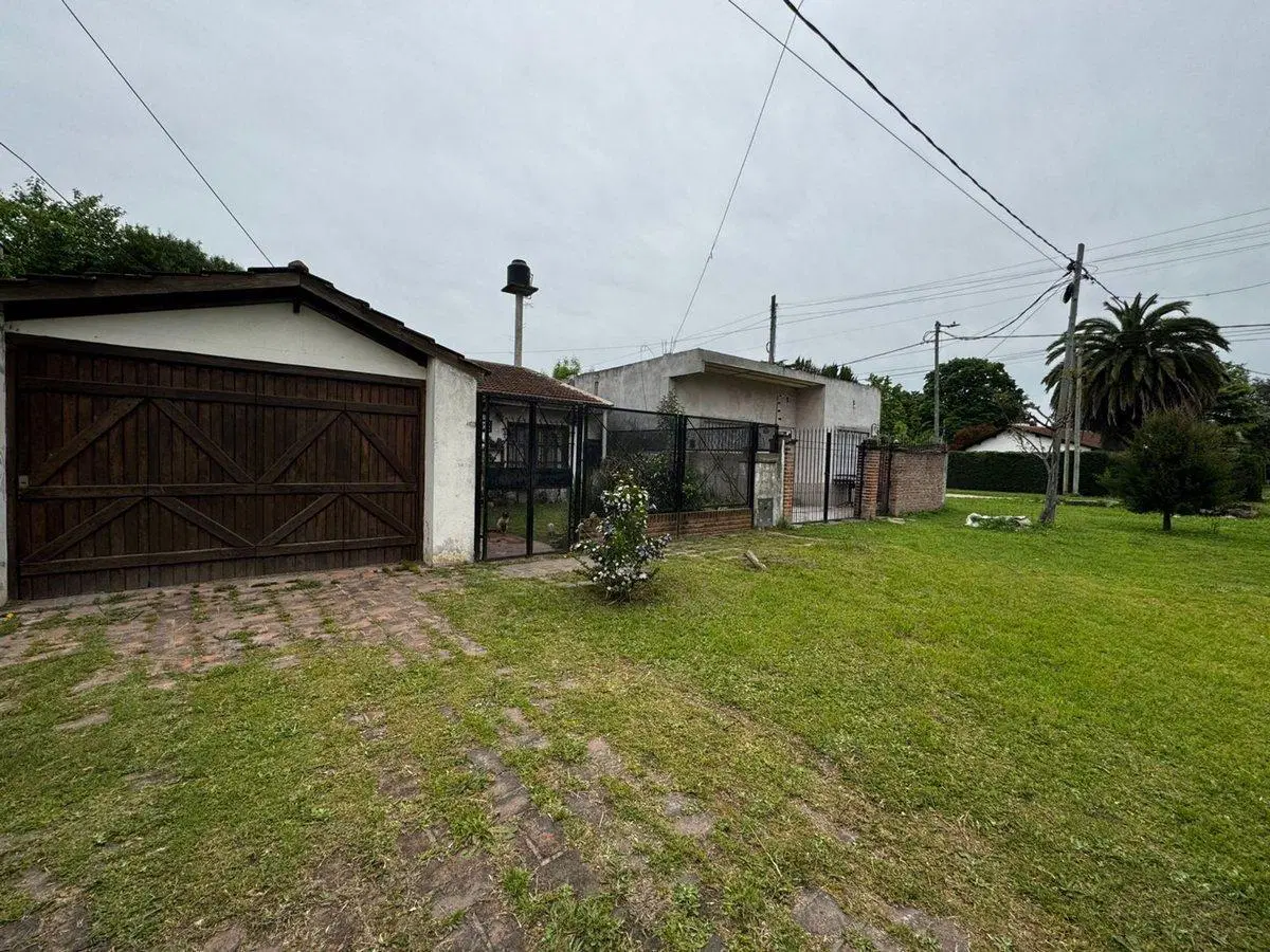 CASA 4 AMBIENTES VENTA LONGCHAMPS MAS DEPARTAMENTO 3