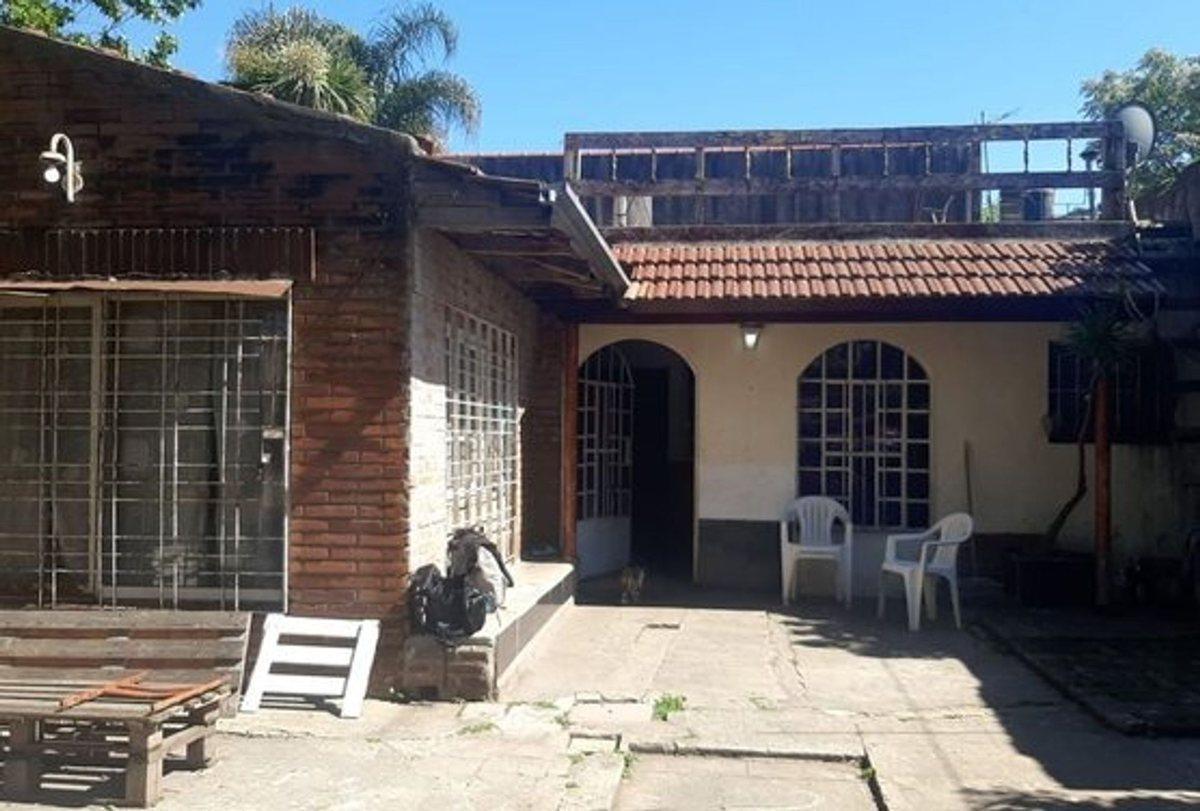 Foto de CASA 4 AMBIENTES EN VENTA EN BURZACO, imagen 4