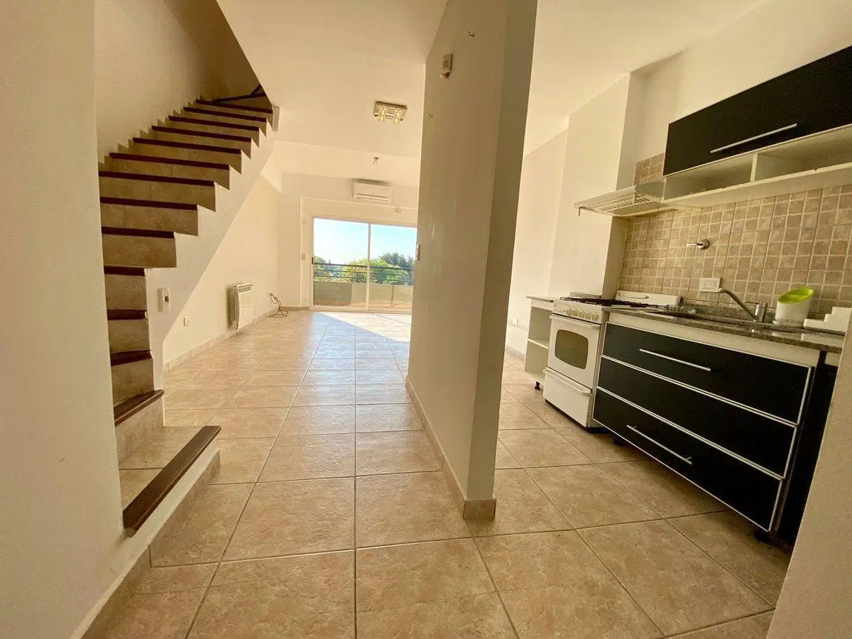 DUPLEX 3 AMBIENTES EN VENTA EN ADROGUE 2