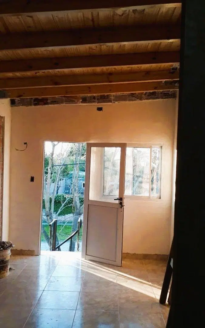 CASA CON DEPARTAMENTOS VENTA GLEW CON FONDO 8