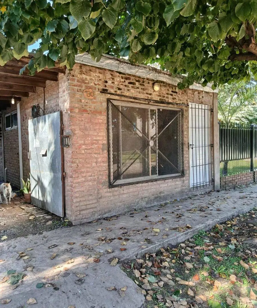 CASA CON DEPARTAMENTOS VENTA GLEW CON FONDO 3