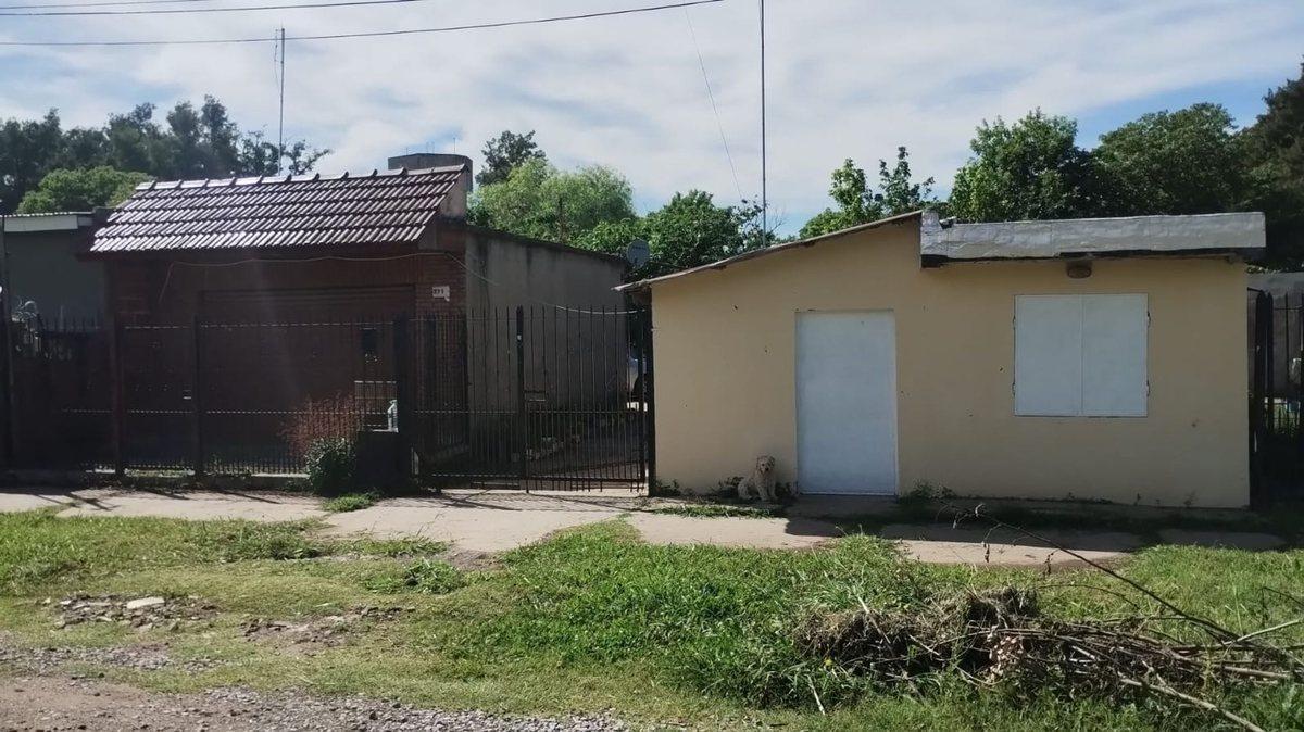 Foto de CASA Y LOCAL VENTA BURZACO FONDO LIBRE, imagen 4