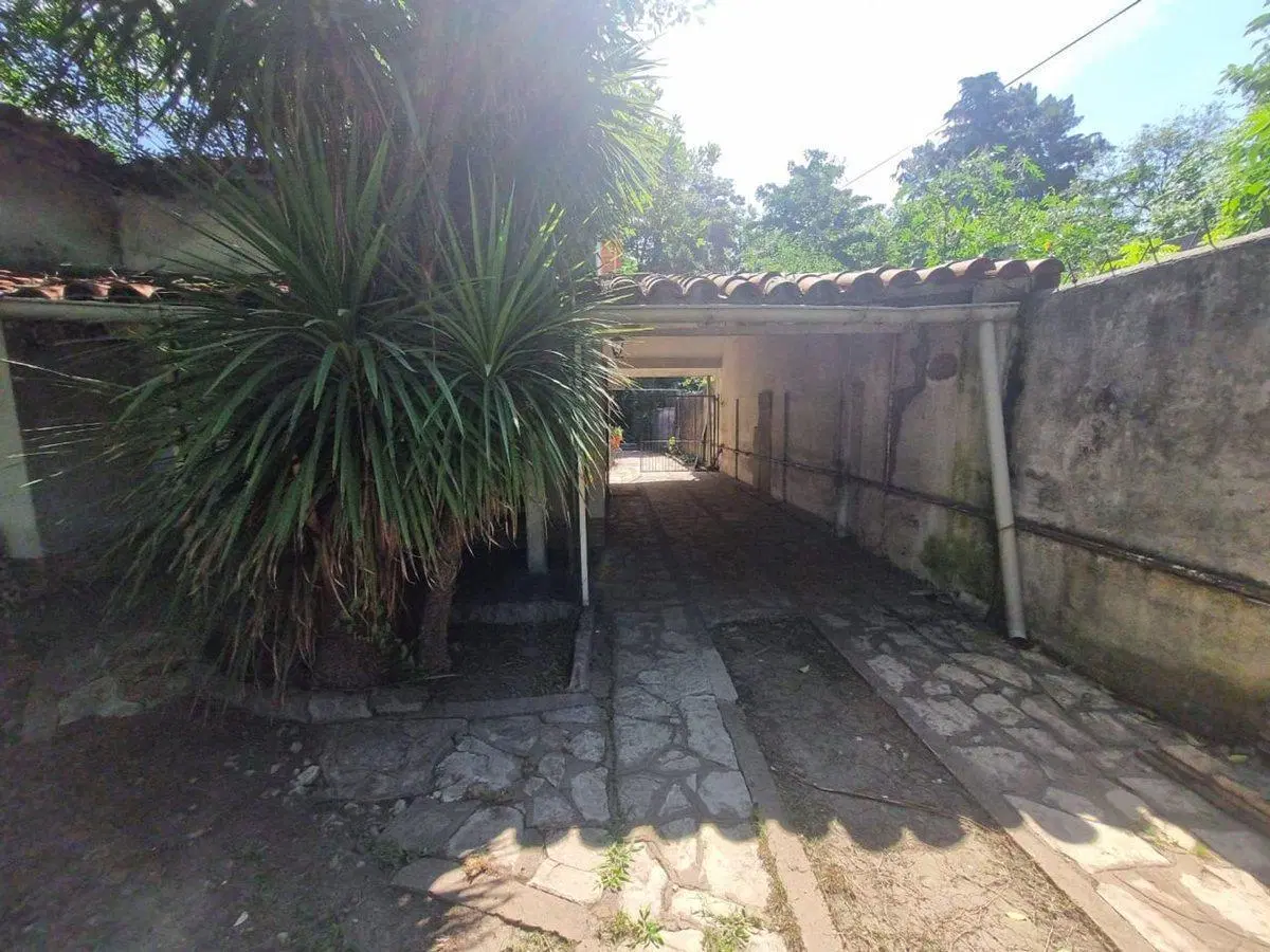 CASA  VENTA 4 AMB COCHERA APTA CREDITO  BURZACO 4