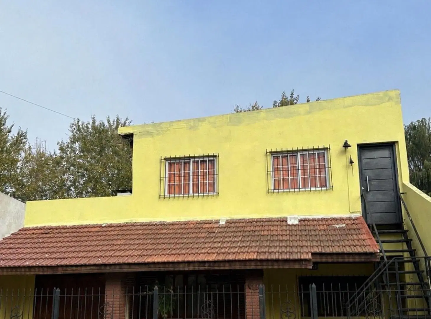 CASA EN VENTA EN BURZACO CON PH EN PLANTA ALTA 3