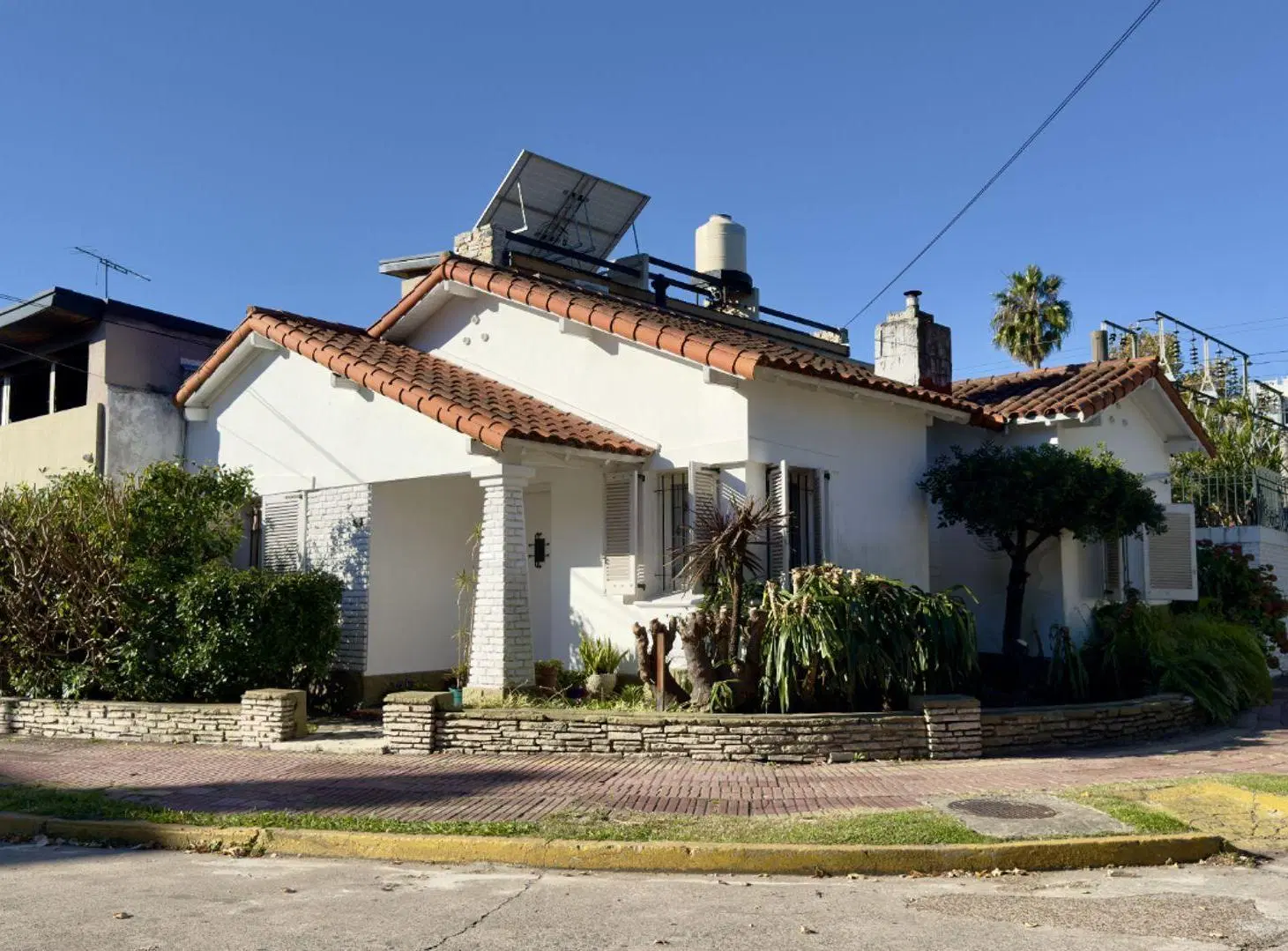 CASA 3 AMBIENTES VENTA LOMAS DE ZAMORA 2