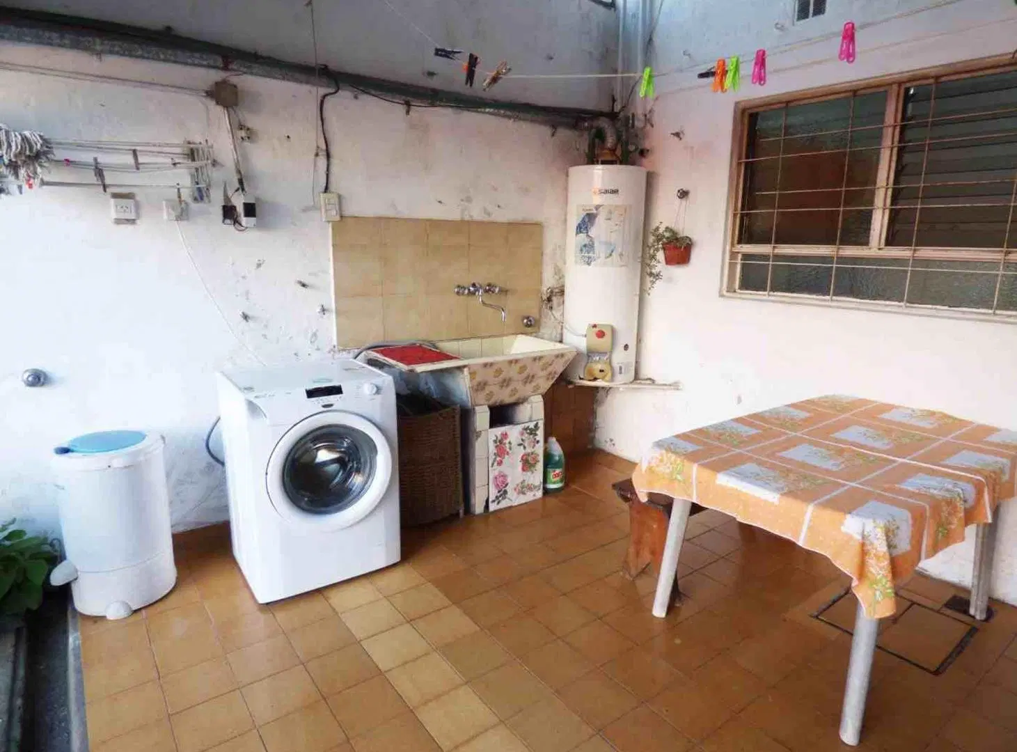Casa 5 ambientes en venta Temperley amplio Jardín 3