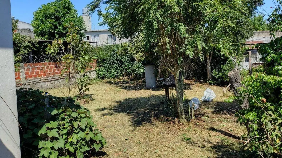 CASA 4 AMBIENTES EN VENTA EN SOURIGUES 4