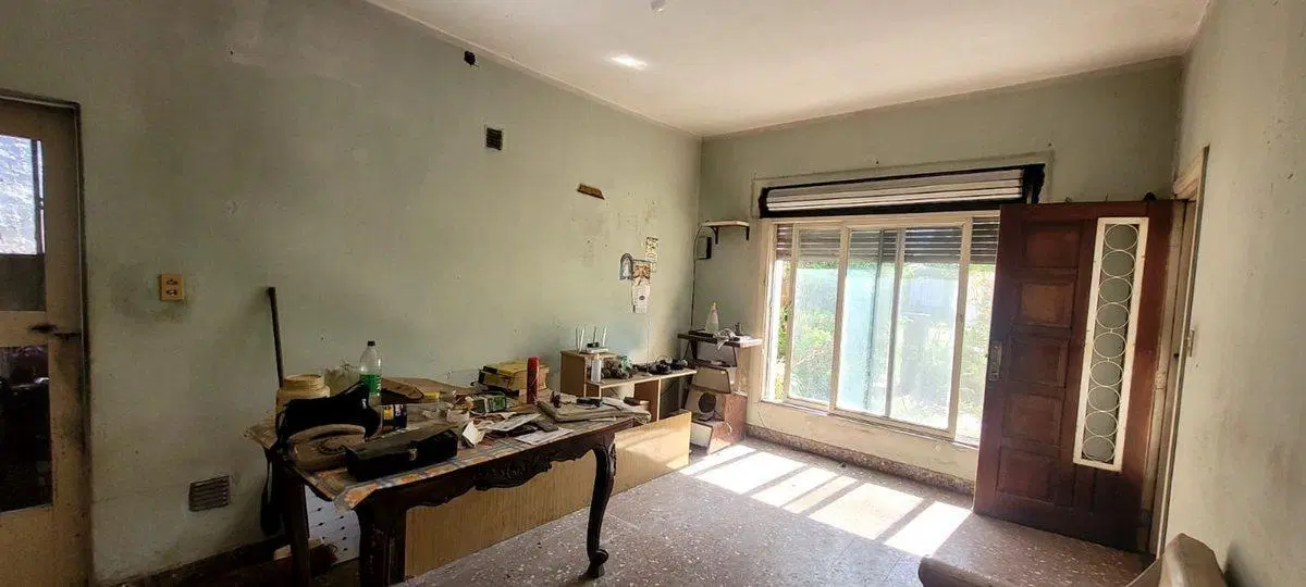 CASA 4 AMBIENTES EN VENTA EN SOURIGUES 5