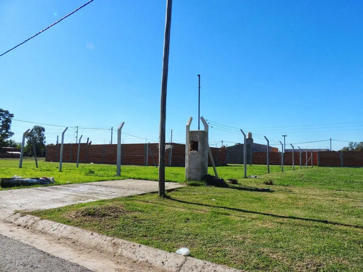 LOTE EN BURZACO 4