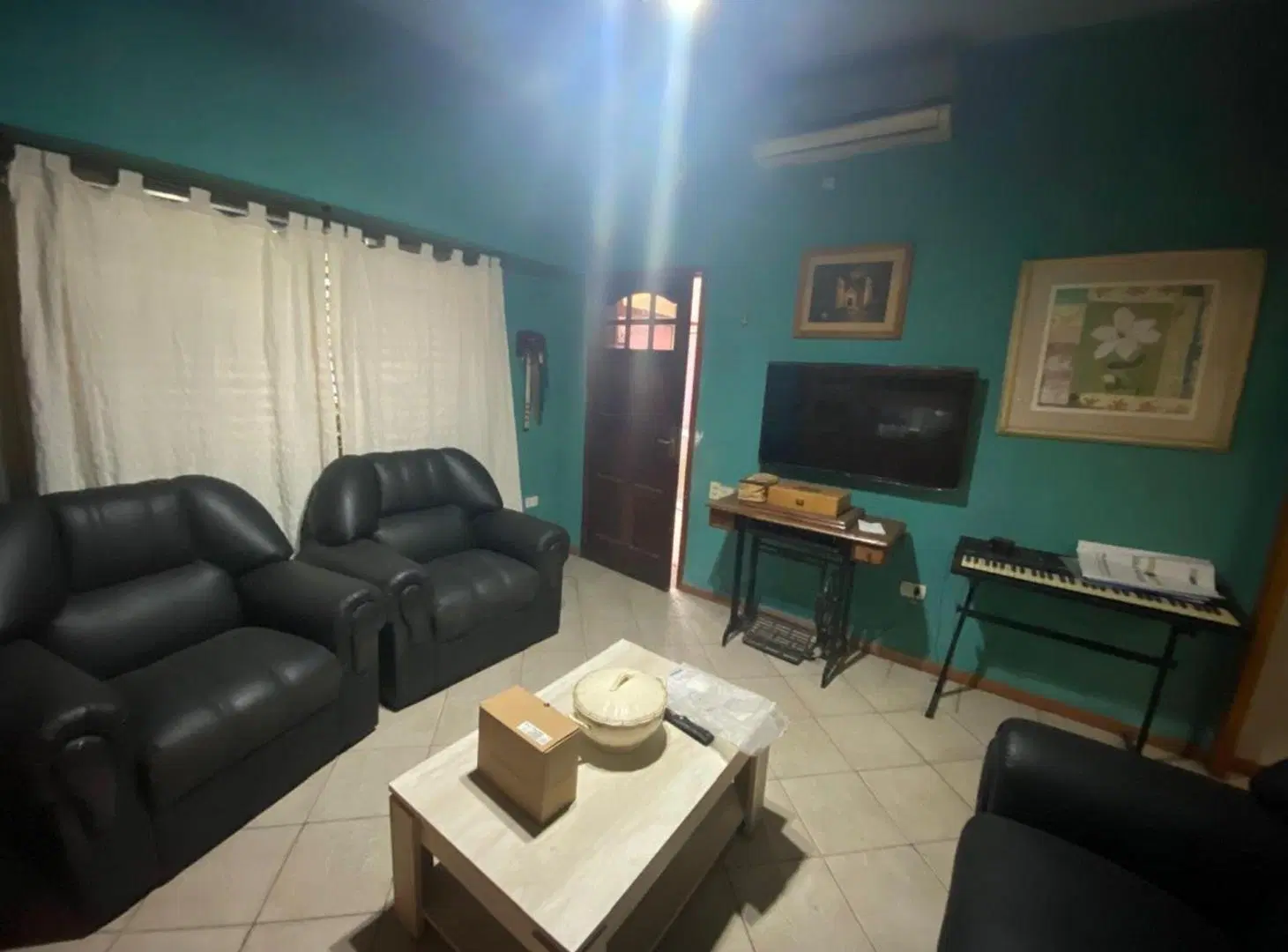 CASA 3 AMBIENTES EN VENTA TEMPERLEY CON PARQUE 5