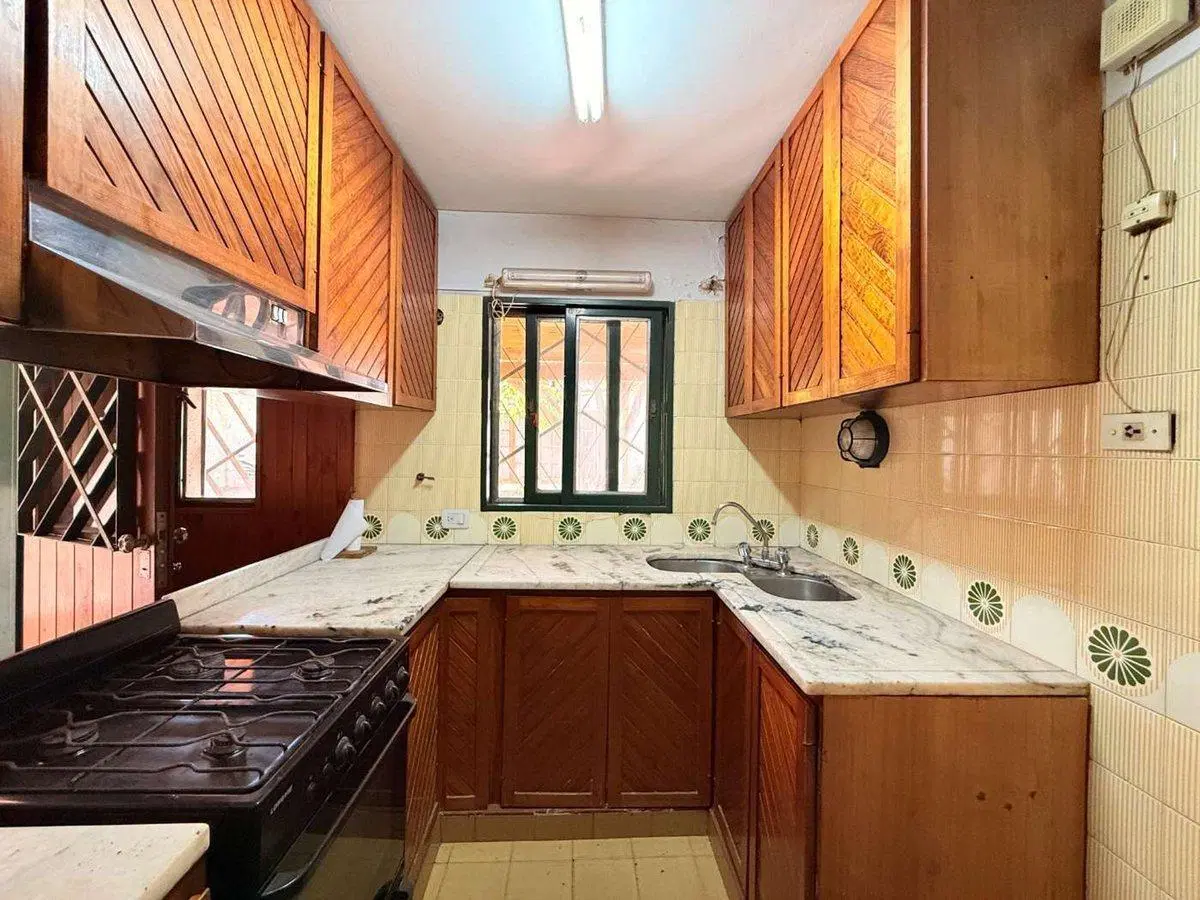 CASA VENTA 4 AMBIENTES JARDIN Y QUINCHO ADROGUE 5