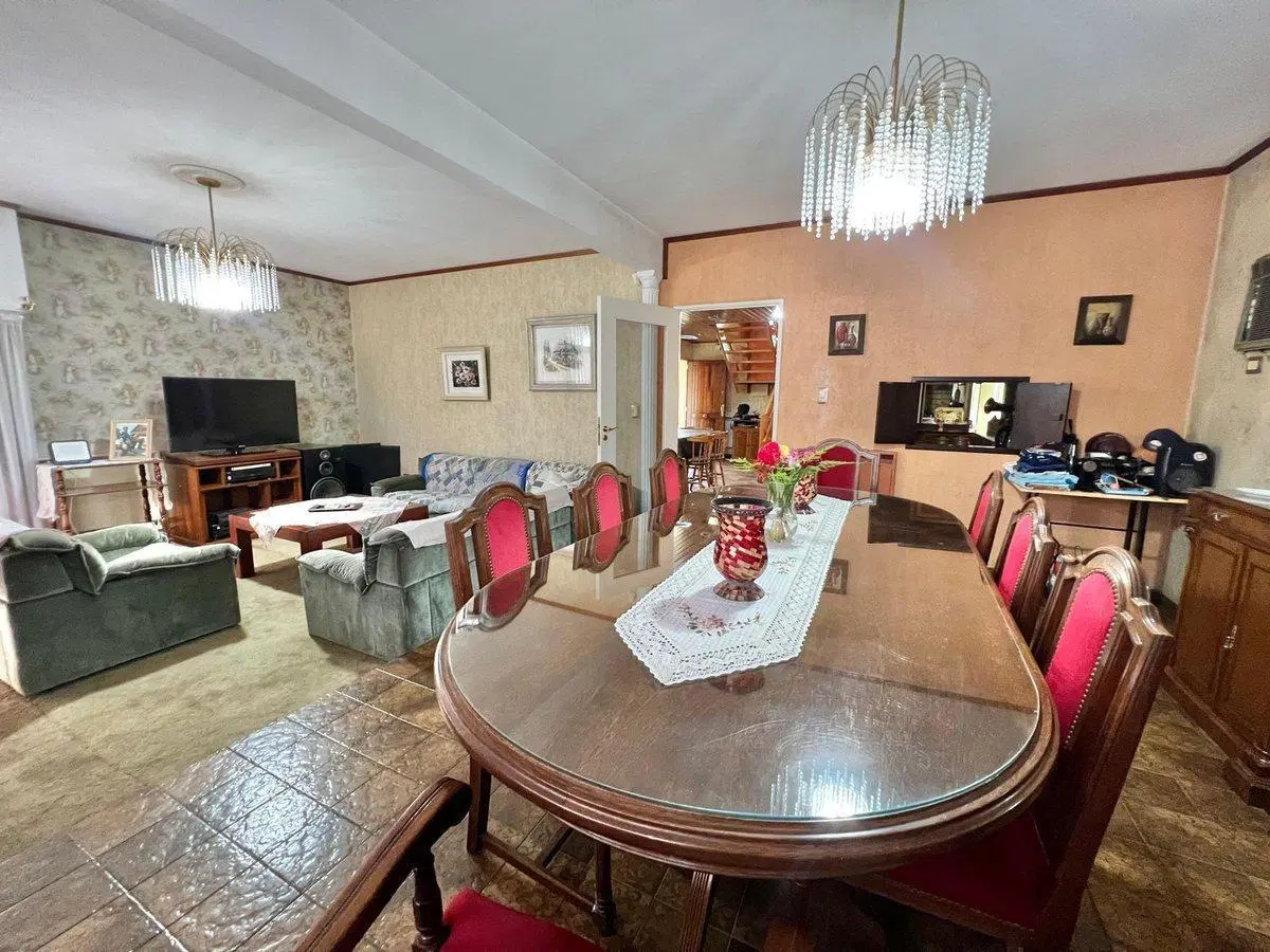 CASA VENTA 5 AMB PATIO+QUINCHO+PILETA A/CREDITO 3