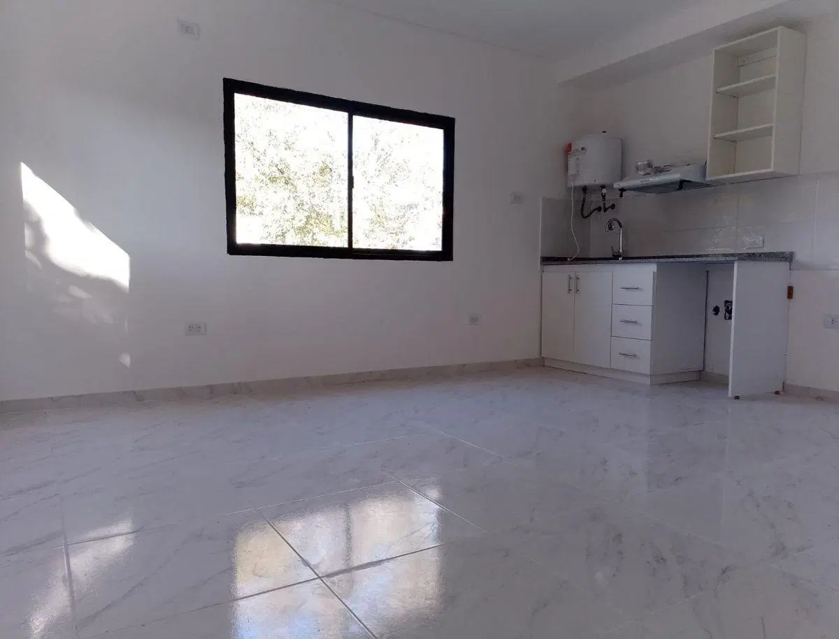 ALQUILER DE MONOAMBIENTE A ESTRENAR,  1° PISO 2