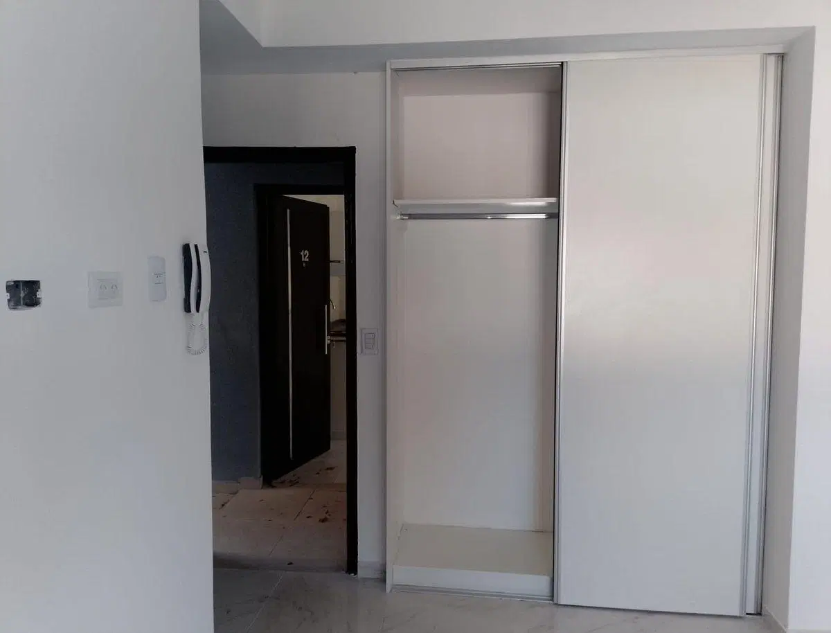 ALQUILER DE MONOAMBIENTE A ESTRENAR,  1° PISO 5