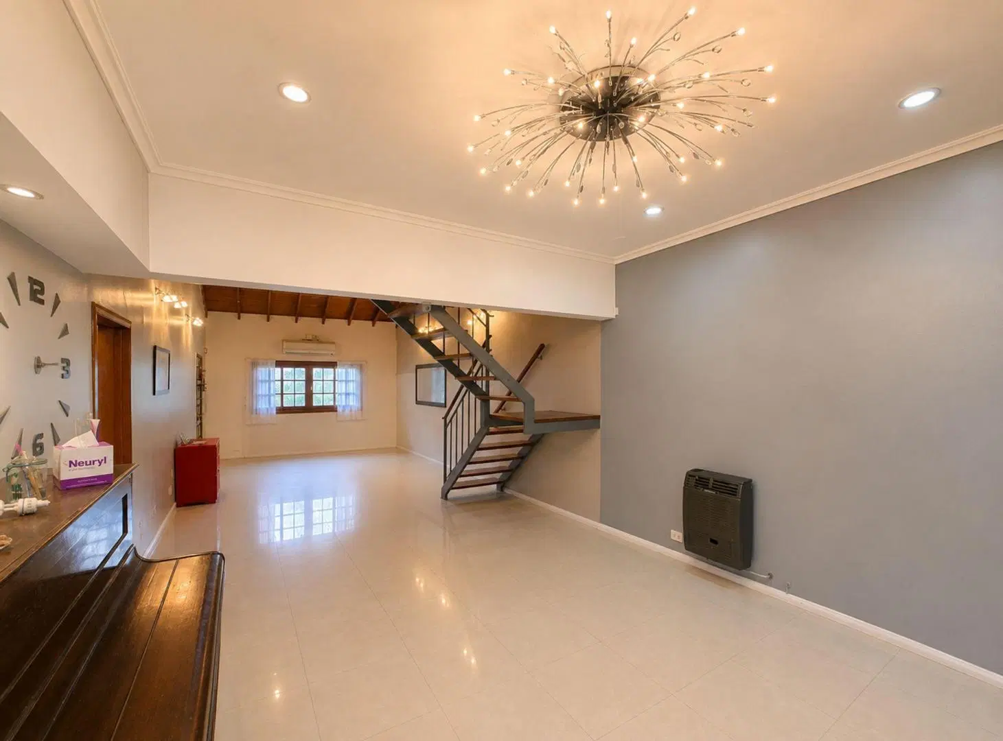 Casa de 5 ambientes en venta en Banfield c/ pileta 2