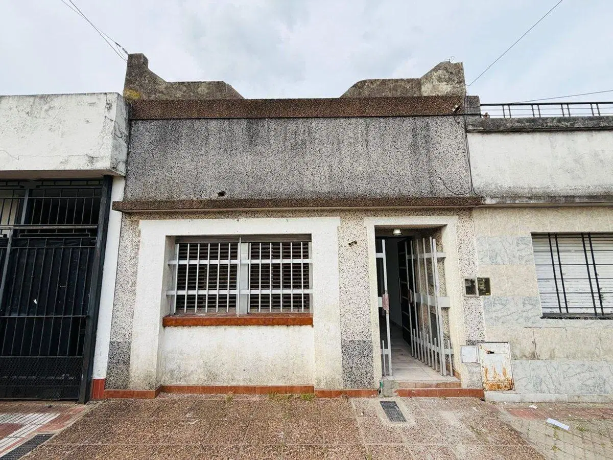 Casa 2 ambientes venta Remedios de Escalada 2