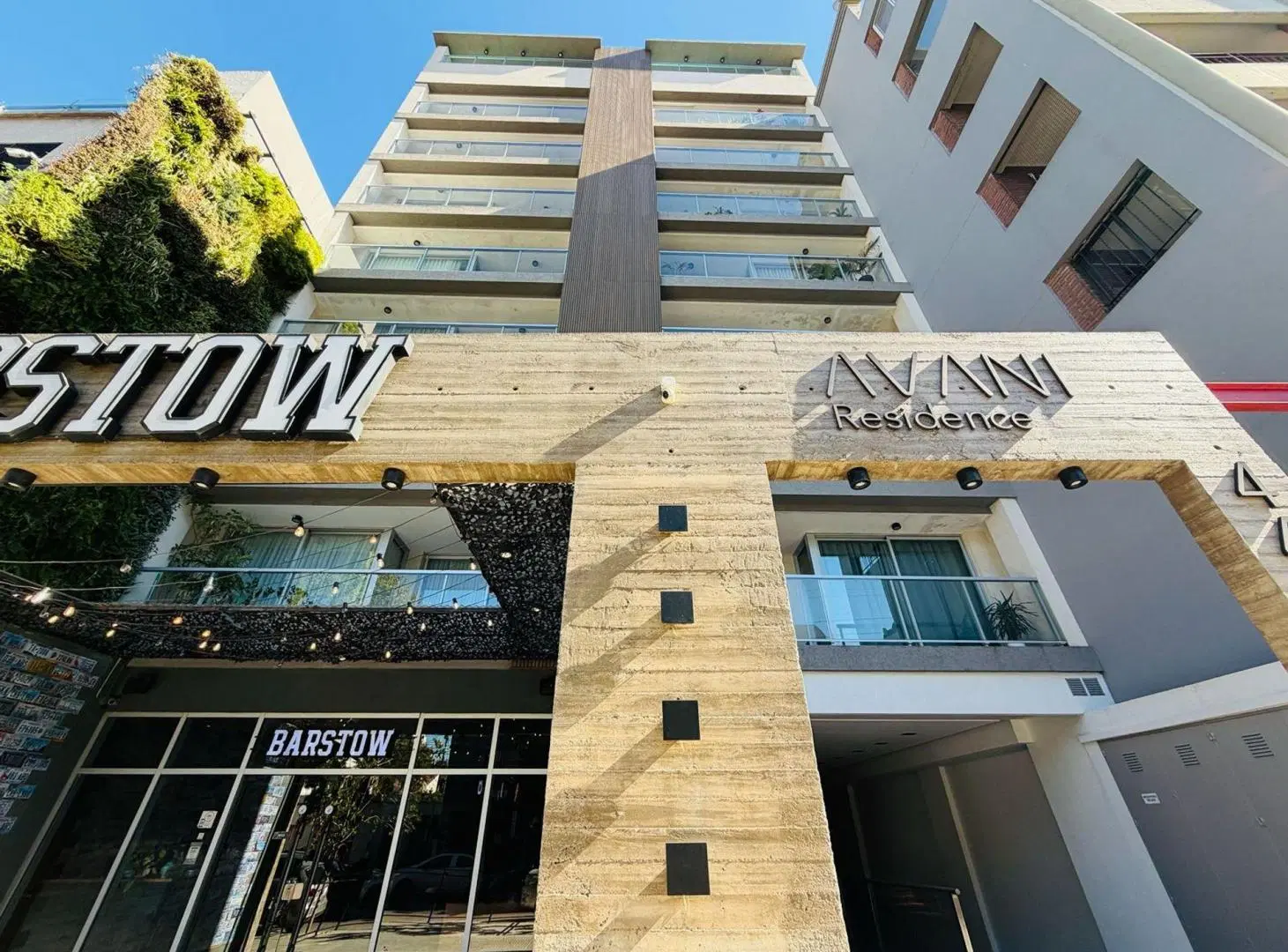 Depto 3 ambientes con cochera y patio venta Lomas 2
