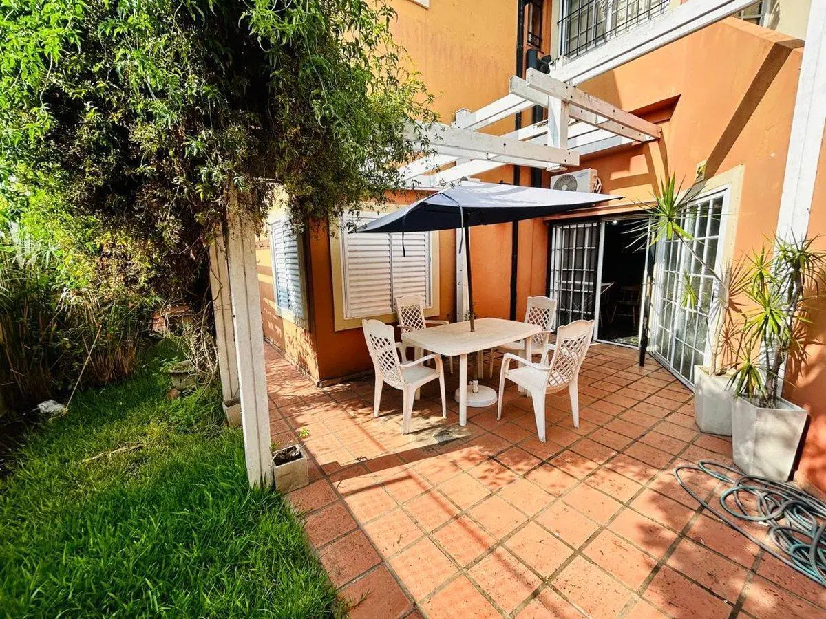 Casa de 7 ambientes 5 habitaciones venta Temperley 4
