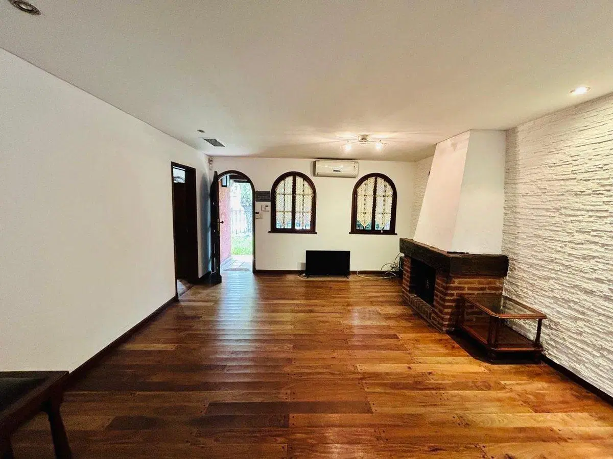 Casa de 7 ambientes 5 habitaciones venta Temperley 8