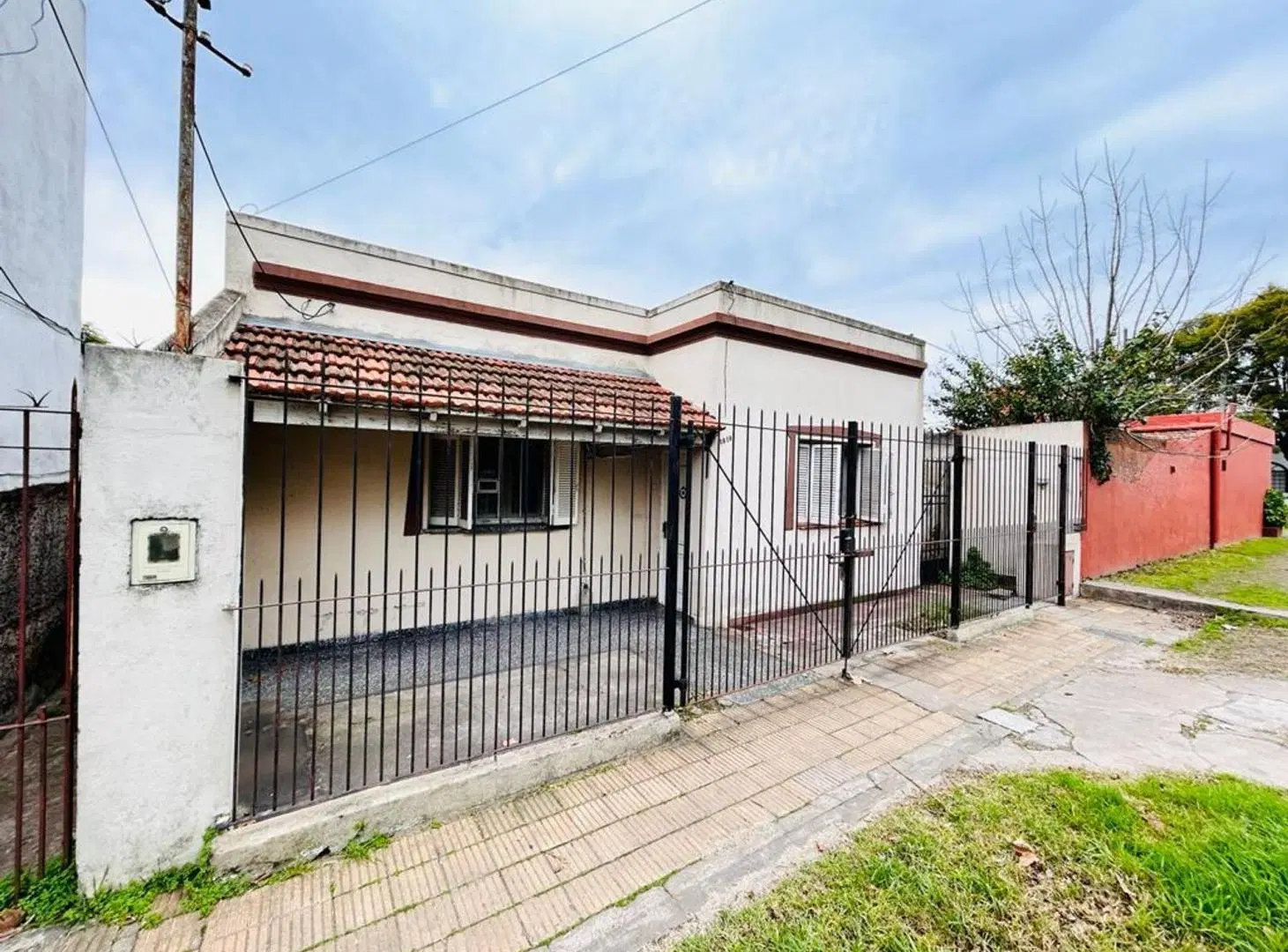 Casa 3 amb. en venta en Lomas de Zamora c/ jardín 2