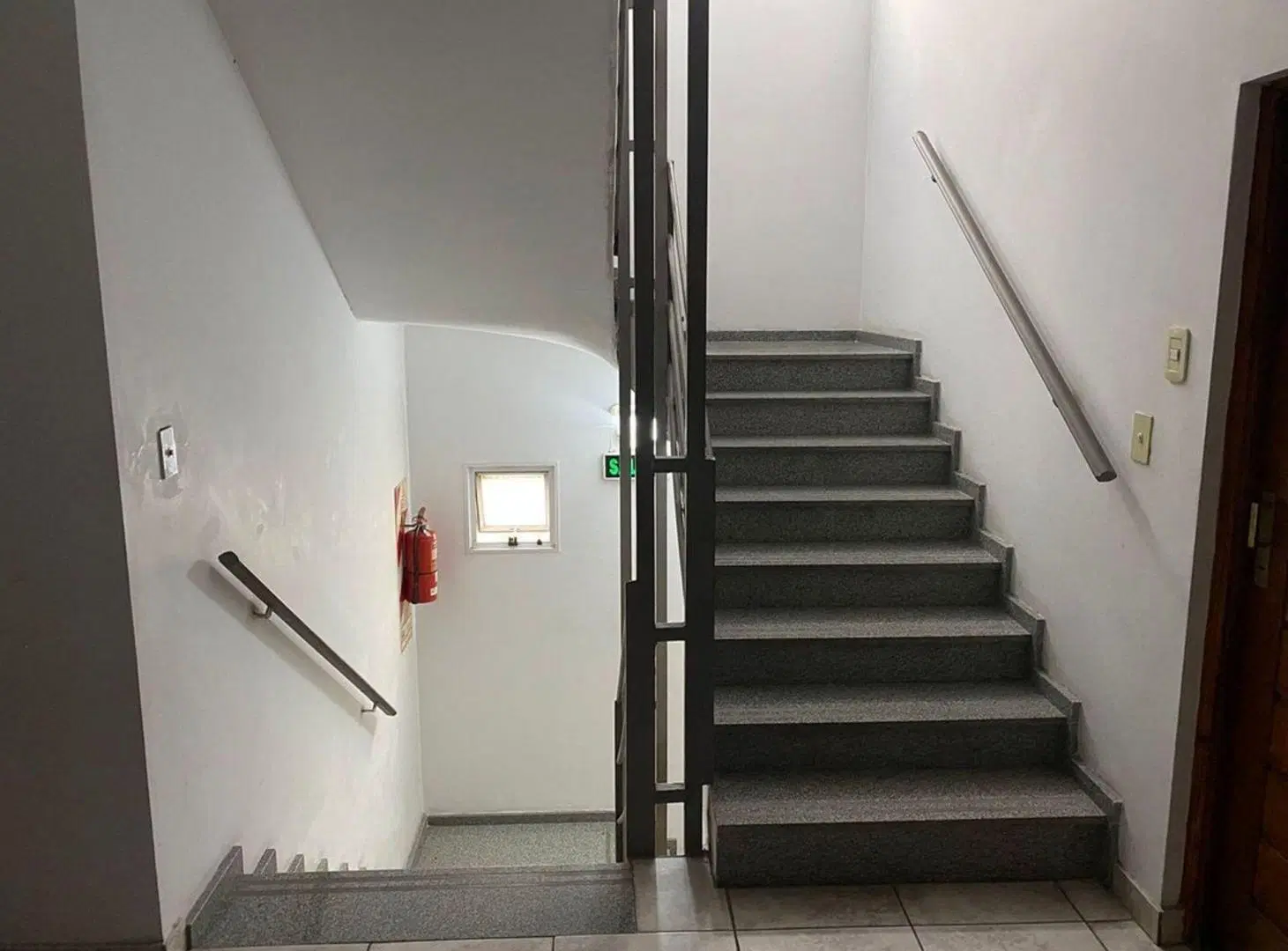 VENTA DEPARTAMENTO 3 AMBIENTES C/COCHERA Y BAULERA 4