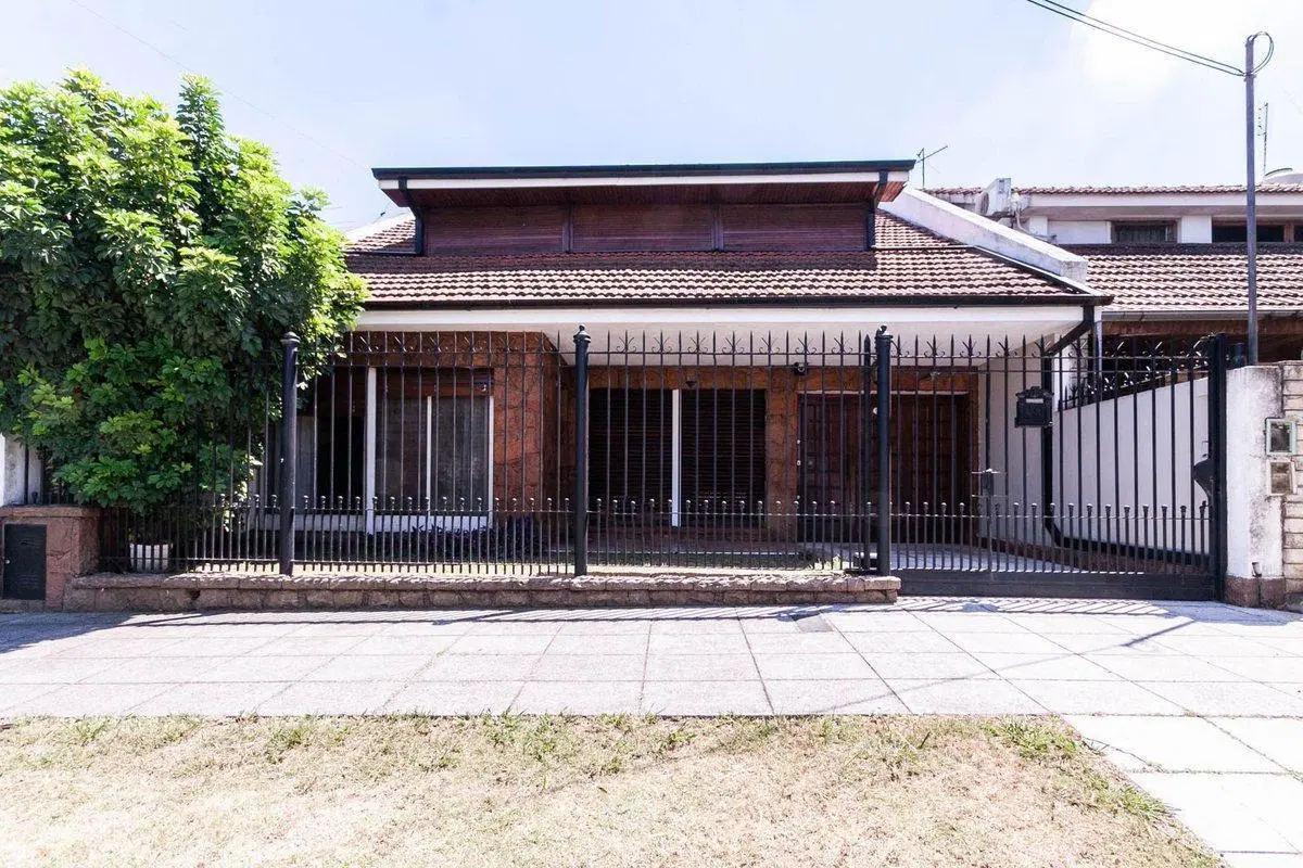 Casa VENTA Lomas de Zamora 8