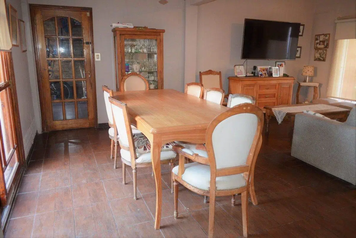 VENTA CASA 5 AMBIENTES EN LONGCHAMPS FINANCIA 8