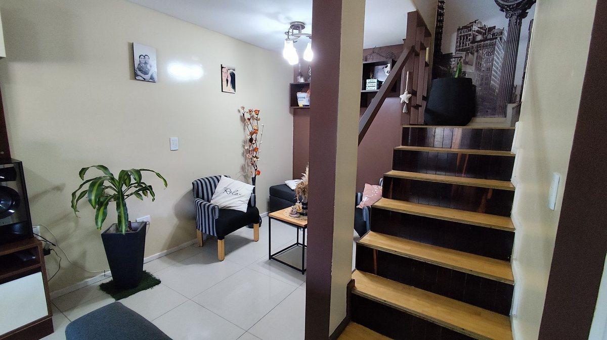 Foto de PH TRES AMBIENTES VENTA EN QUILMES APTO PRESTAMO, imagen 2